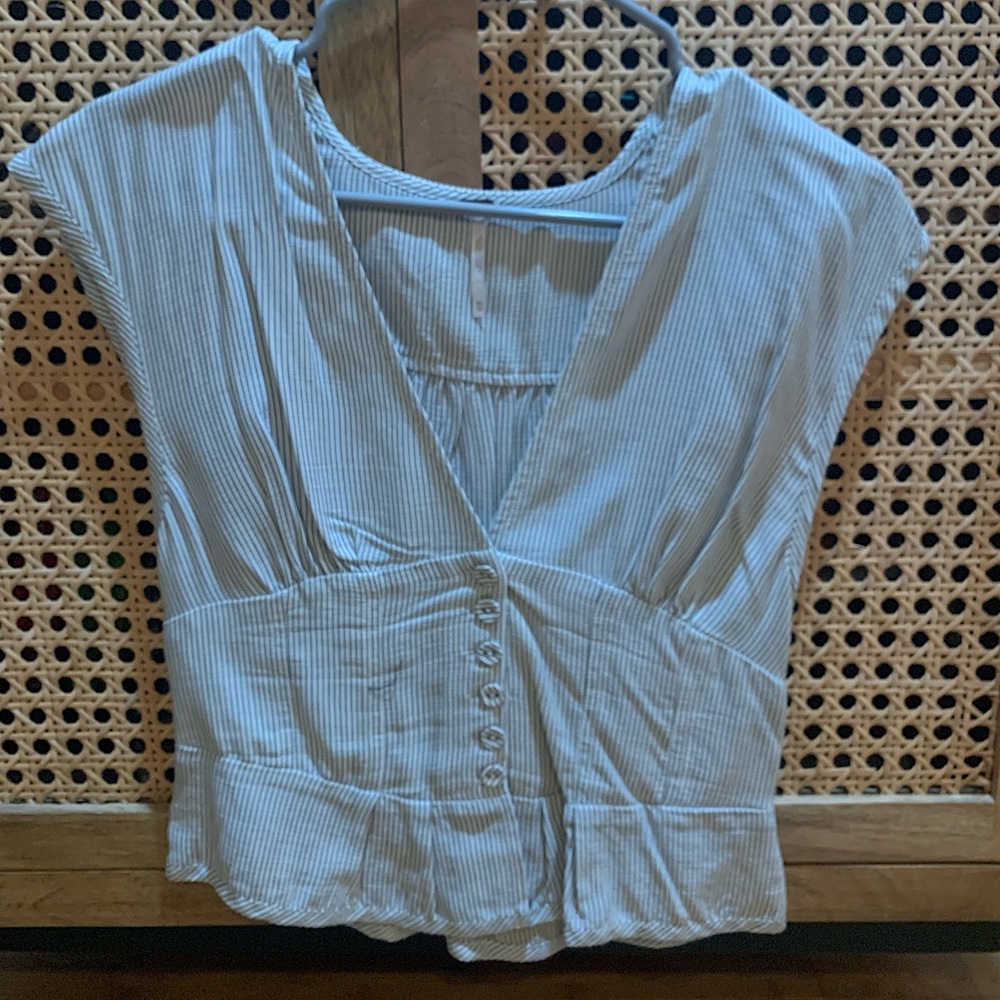 Short Sleeve white and black striped top